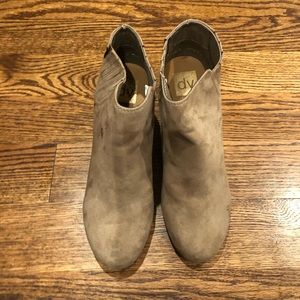 DV by Dolce Vita Wedges